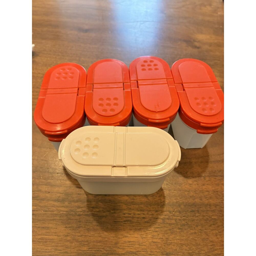 Tupperware Spice Shaker Mini Set of 5